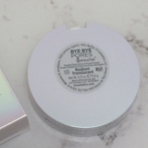 It Cosmetics Bye Bye Pores Illumination Powder - Picture 3 of 5
